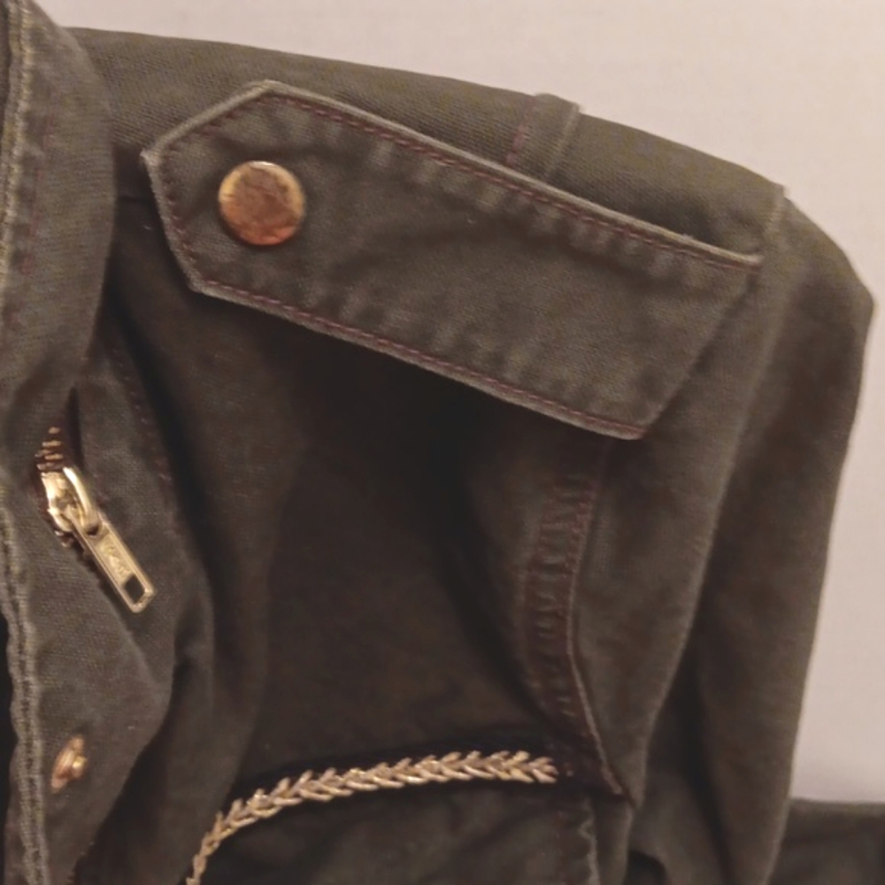 Stylish Green Jacket - image 5